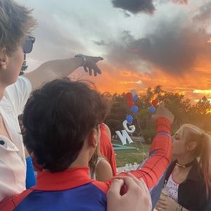 Meet your Posher, Jad